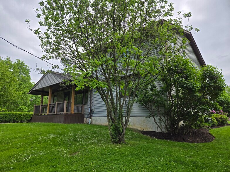 Primary Photo - 10043 Chillicothe Rd
