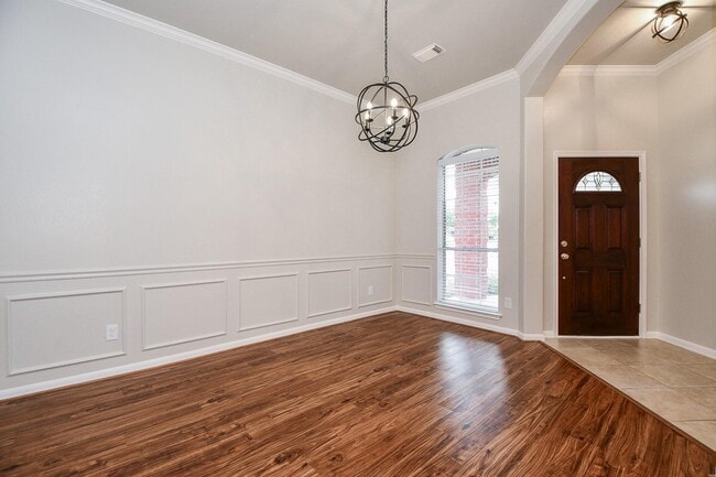 Building Photo - 802 Childers Ct