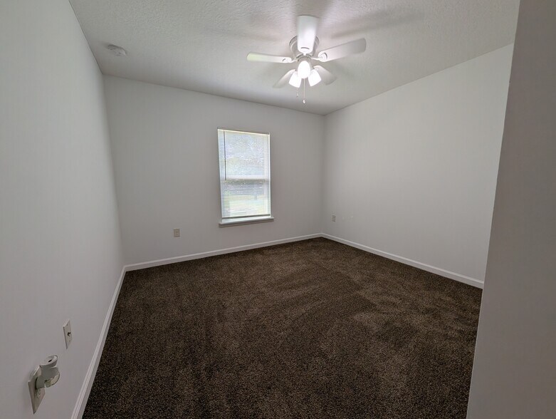 Building Photo - 119 Plantation Point Dr