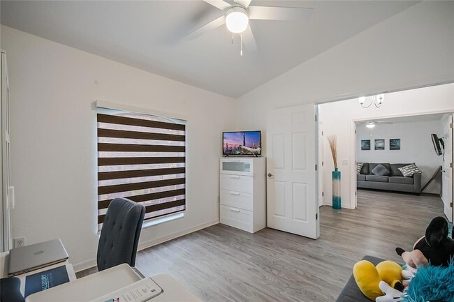 Building Photo - 520 Pheasant Dr