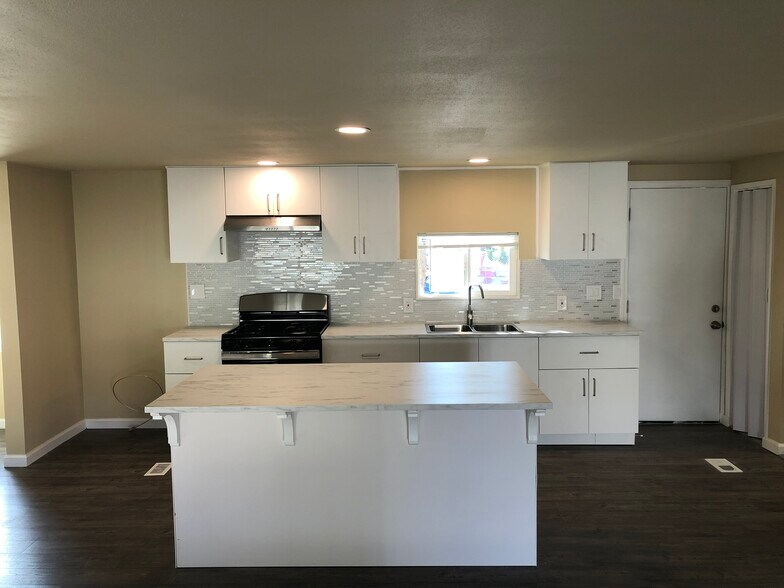 Building Photo - 98575 Surfside Ave