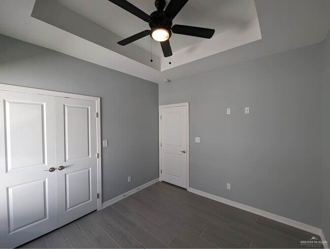 Building Photo - 9 S Colt Ln