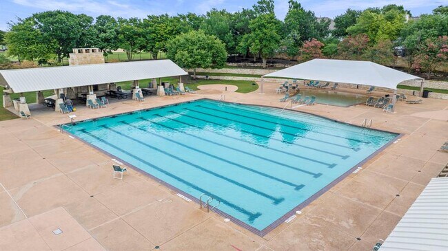 Building Photo - 9424 Castle Pines Dr