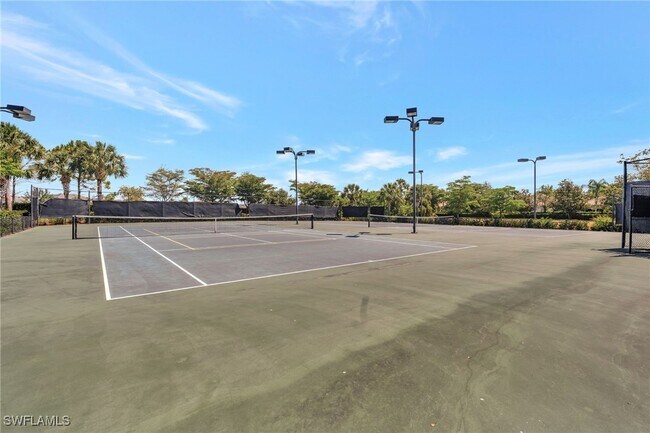 Building Photo - 2065 Tamarron Ln