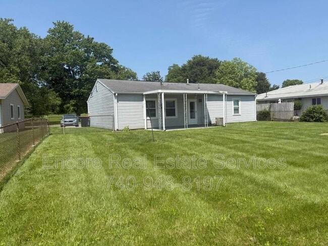 Building Photo - 285 Parkview Dr