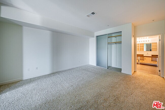 Building Photo - 1234 Wilshire Blvd