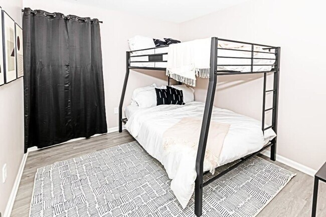 Building Photo - Wide Open Spaces - 3 Bedroom 1.5 Bath Half Double