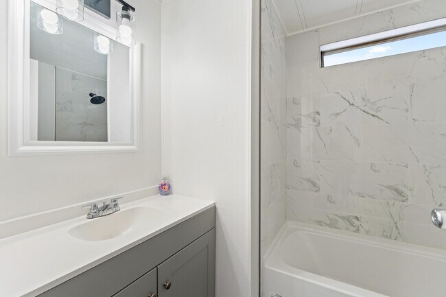 Building Photo - 32520 Westchester Dr