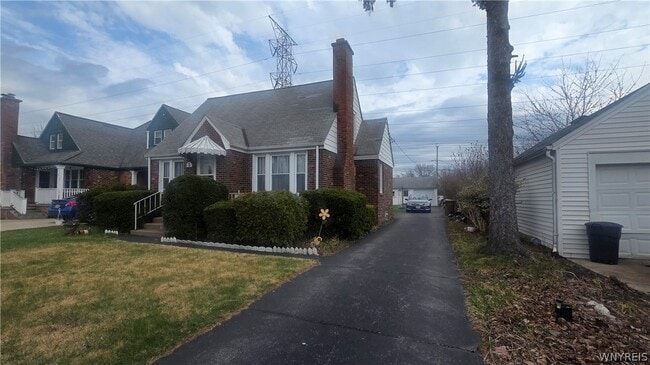 Building Photo - 1 Cresthaven Dr