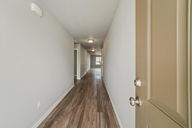 Building Photo - 4293 Ash Grove Dr NE