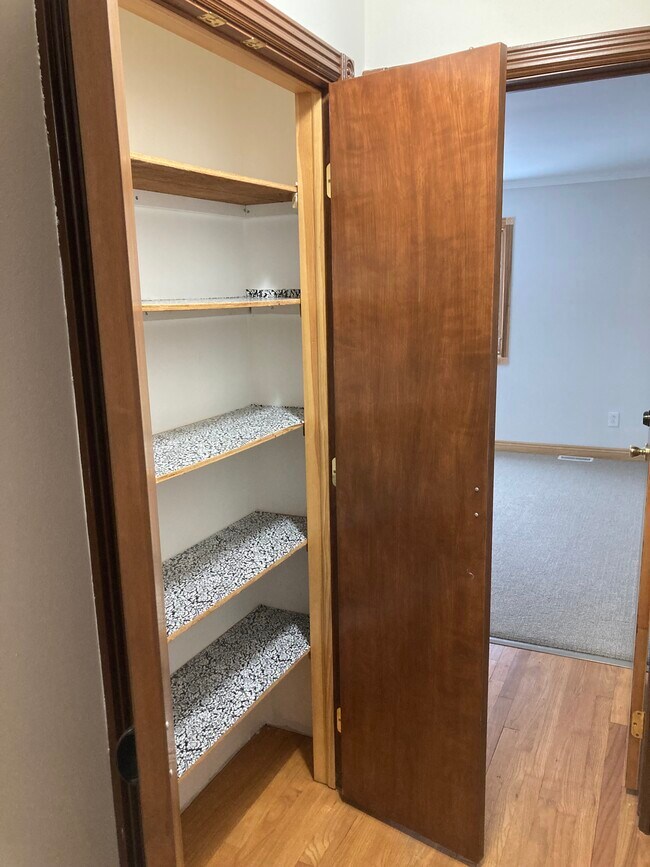 Building Photo - 2401 Bristol Rd