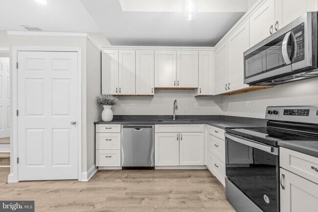 Building Photo - 3928 14th St NW