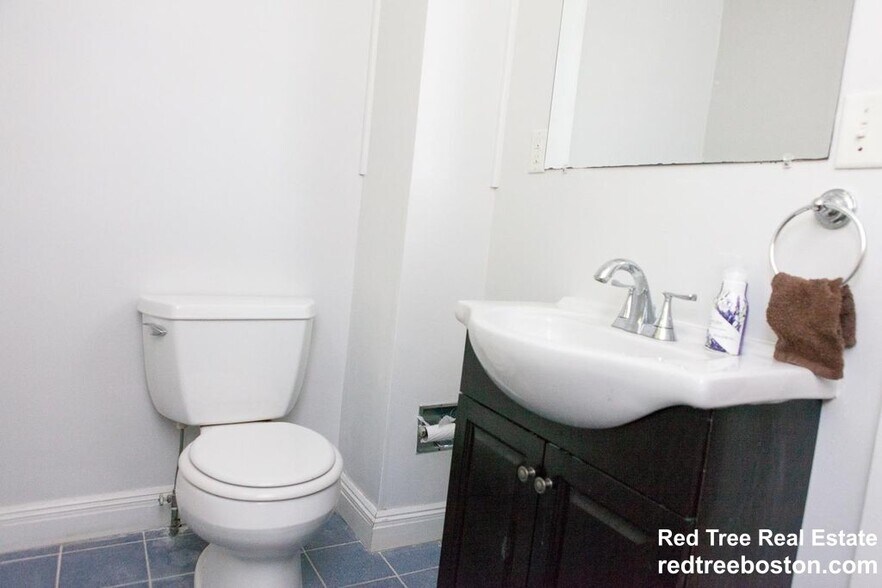 Building Photo - 1743 Commonwealth Ave