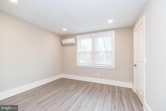 Building Photo - 343 Pawlings Rd