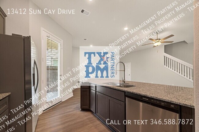 Building Photo - 13412 Sun Cay Drive