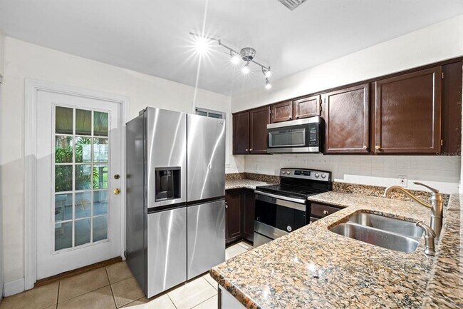 Building Photo - 11317 Stratton Park Dr