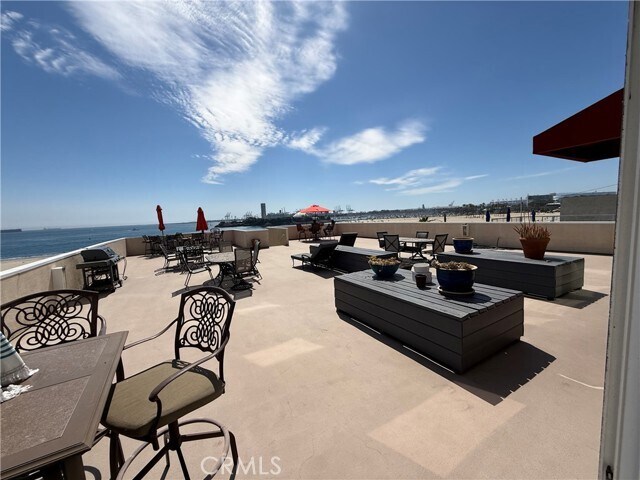 Building Photo - 1174 E Ocean Blvd