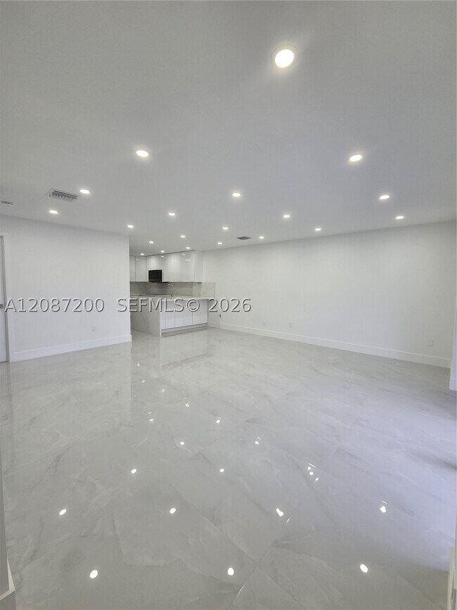 Building Photo - 15434 SW 85th Ln