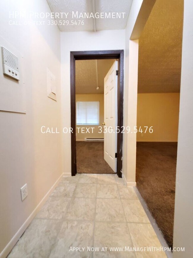 Building Photo - 417 Sherman St