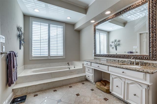 Building Photo - 5604 Covehaven Dr