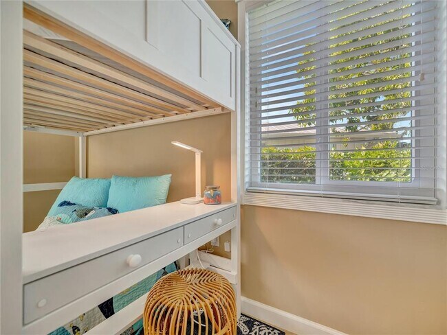 Building Photo - 10432 Sandpiper Rd W