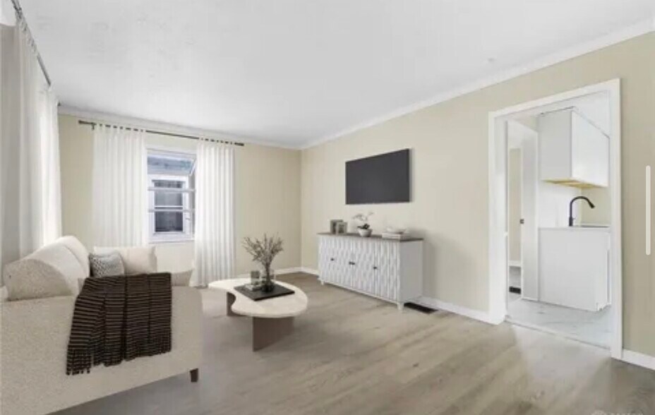 Building Photo - 2116 Moreland Ave