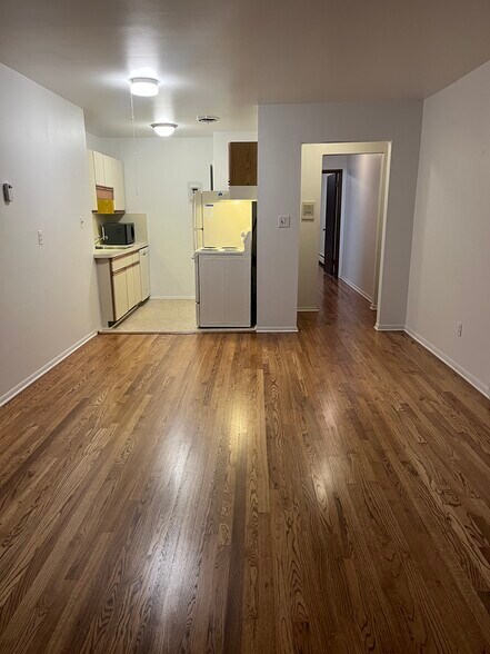 Building Photo - 150 Bird Ave