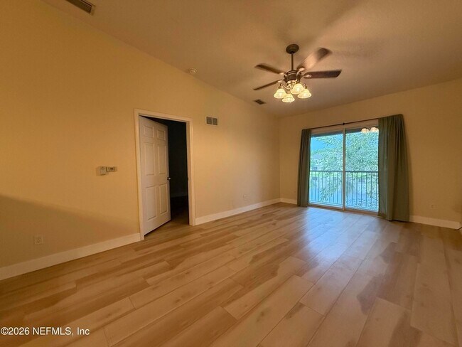 Building Photo - 2564 Golden Lake Loop