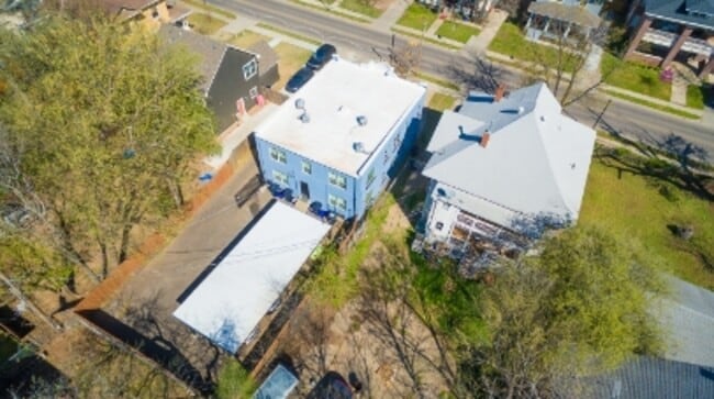 Building Photo - 1308 NW 16th St