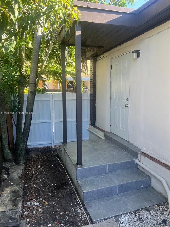 Building Photo - 4750 NW 5th St