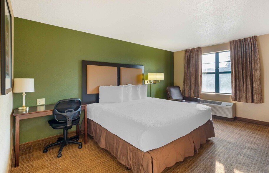 Building Photo - Furnished Studio-Chicago - Vernon Hills - ...