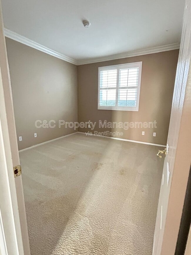 Building Photo - 30934 Crystalaire Dr