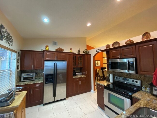 Building Photo - 3 br, 2 bath House - 4820 SW 152nd Way