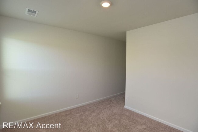 Building Photo - 4 br, 2.5 bath House - 192 Coby Lane