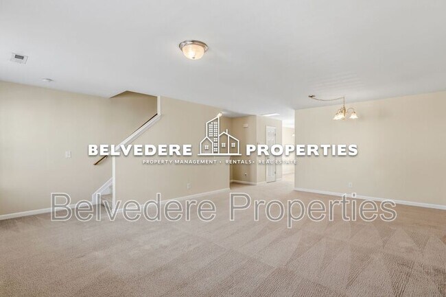 Building Photo - 36 Ackland Dr