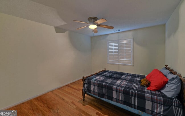 Building Photo - 605 Candler St