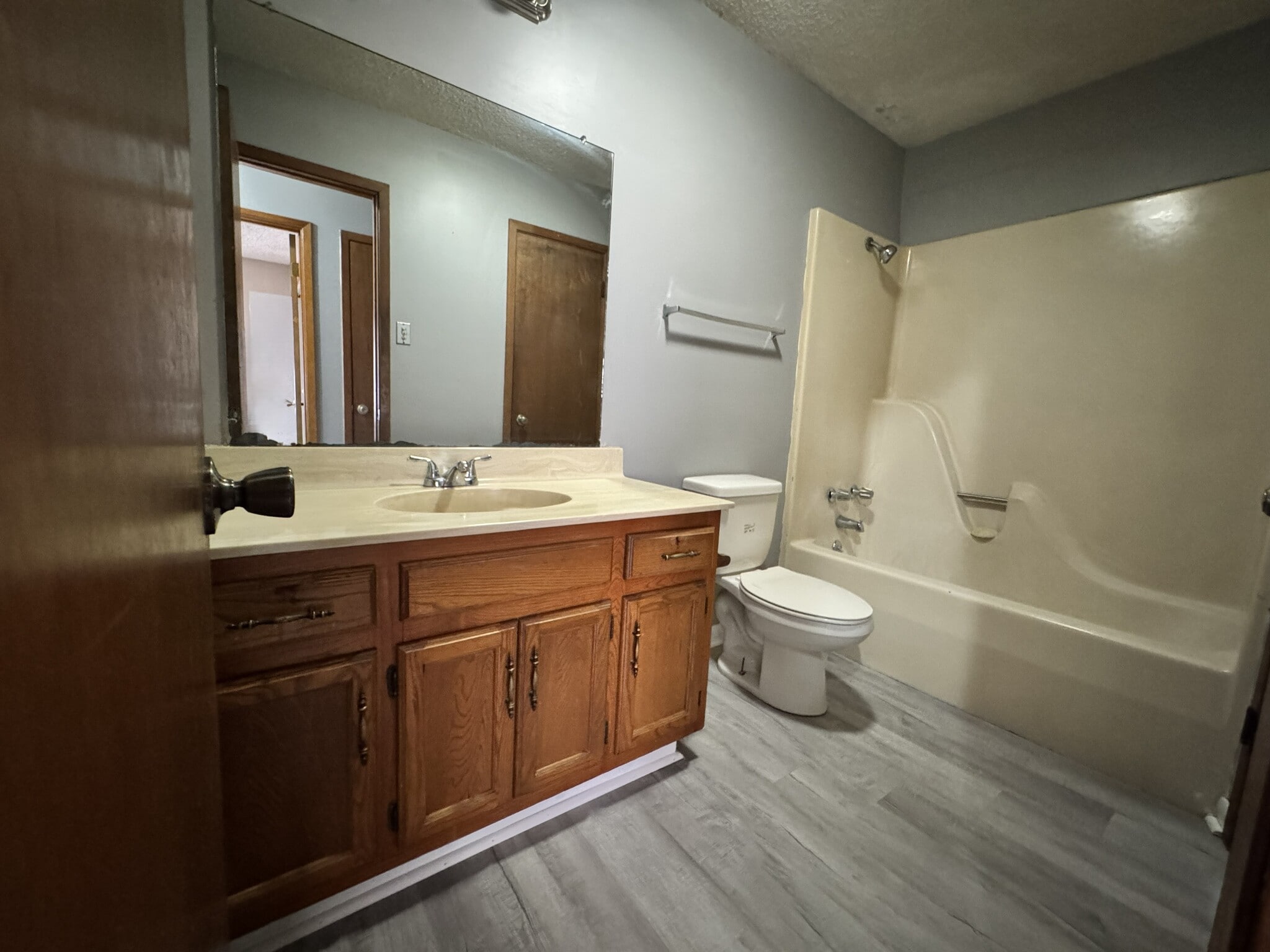 Building Photo - 6 Rosewood Pl