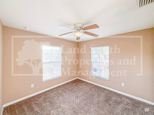 Building Photo - 5432 River Rock Rd