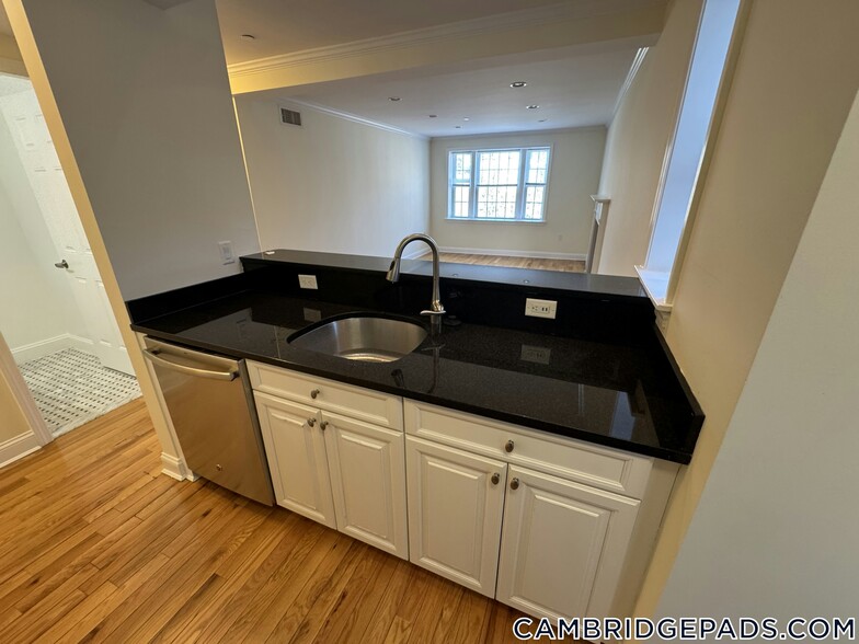 Building Photo - 55 Langdon St