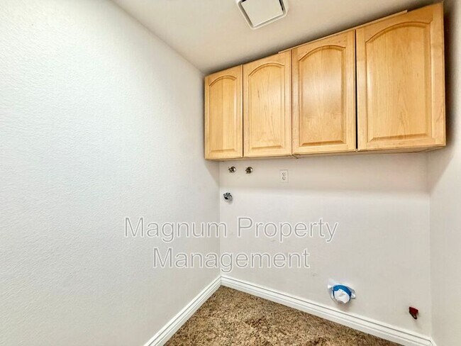 Building Photo - 507 Lassa Way
