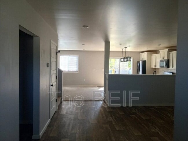 Building Photo - 4477 Soya Ave