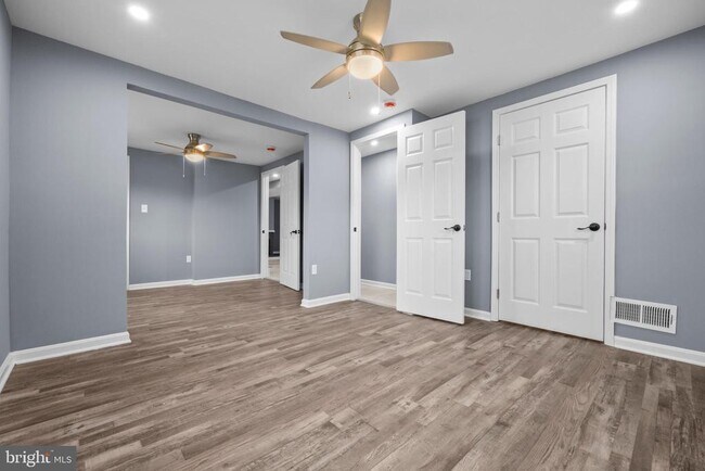 Building Photo - 4604 Kentwood Ln