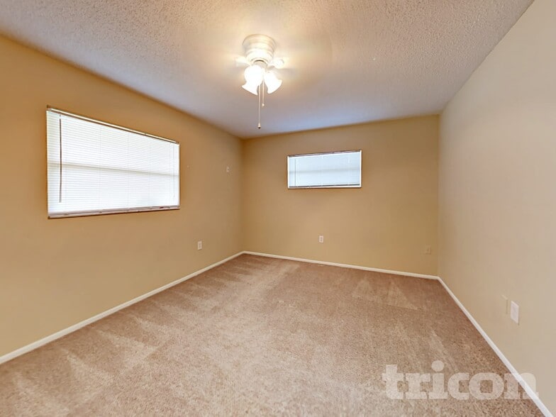 Building Photo - 6320 Moog Rd