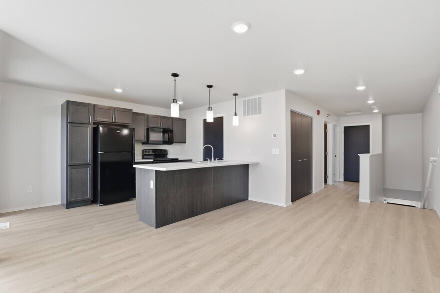 Building Photo - Buffalo Run