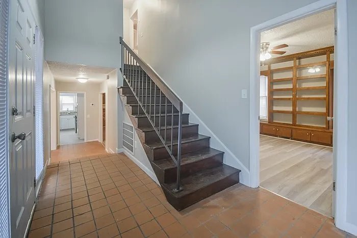Building Photo - 1501 Blackbird Dr