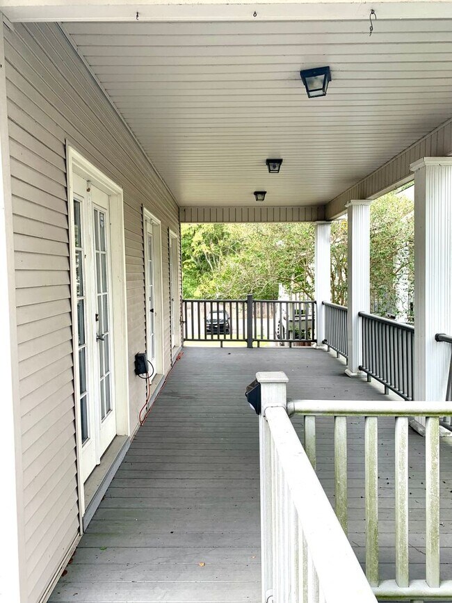 Building Photo - Arlington Plantation / Off Hwy 73