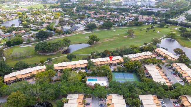 Building Photo - 720 E Coco Plum Cir