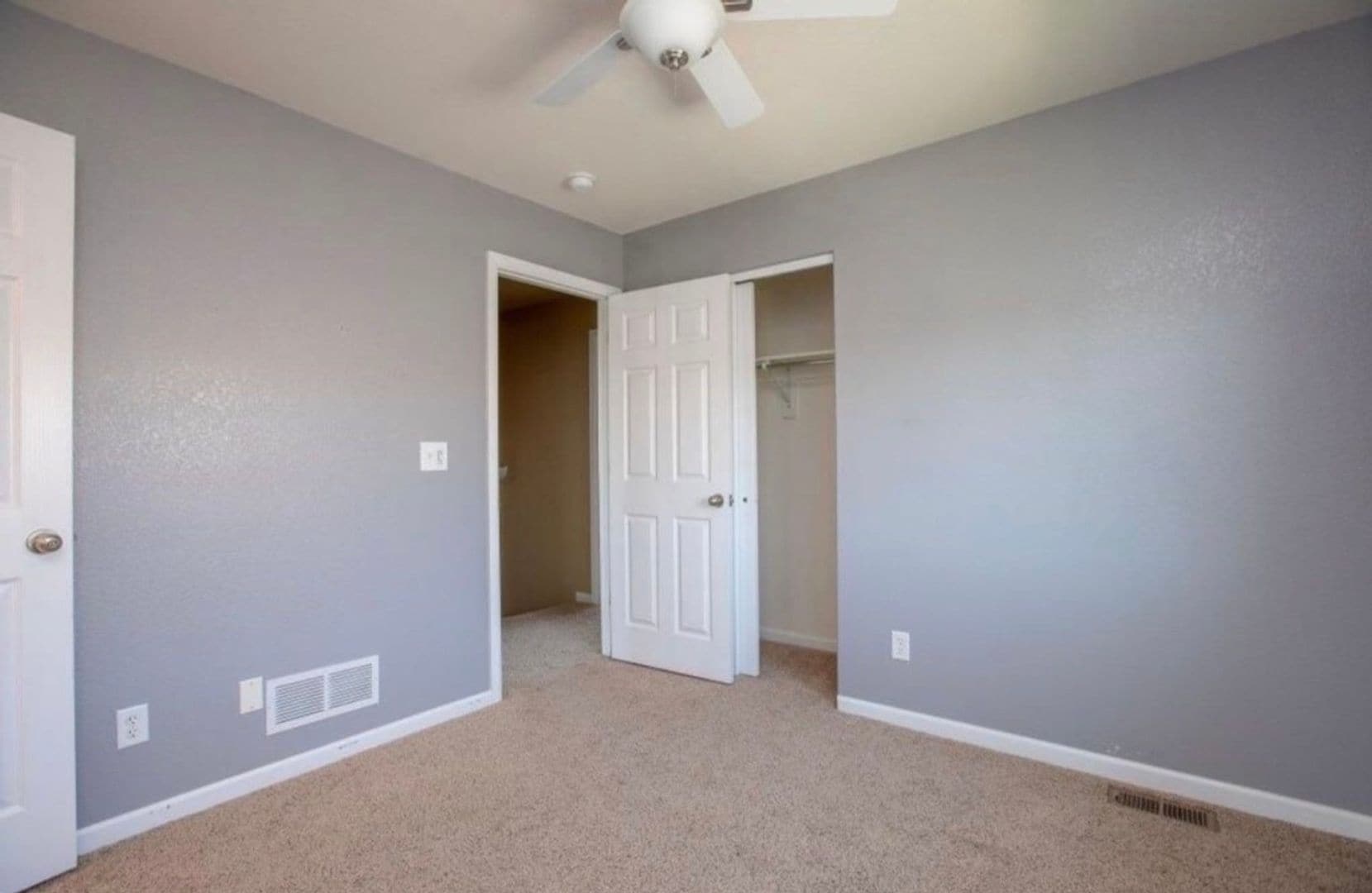 Building Photo - 6281 Sea Gull Cir