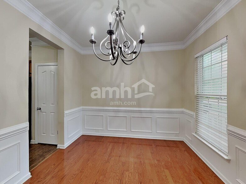 Building Photo - 114 Fining Ct