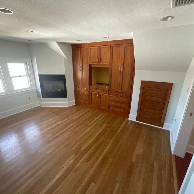 Building Photo - 0 Macdonough Place